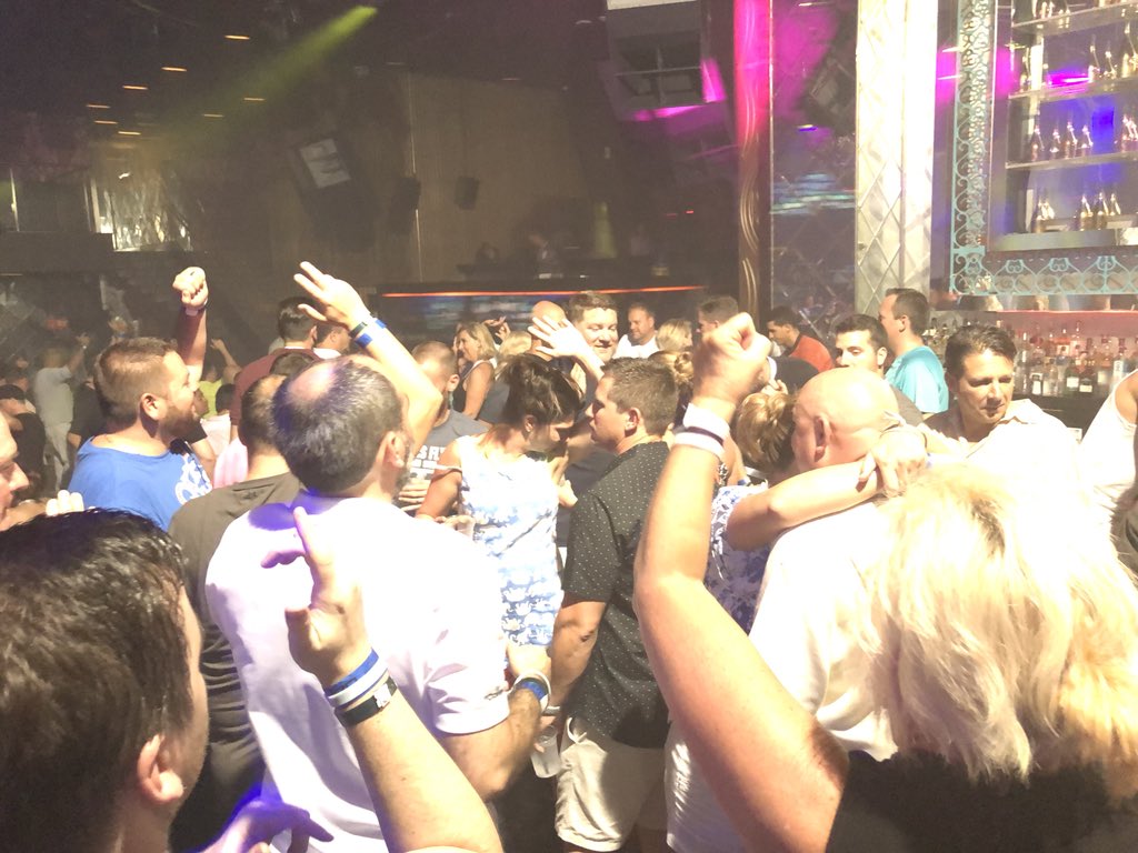 JTerryS3's tweet photo. #Vartech #VARTECH2018 #Afterglow #RockPuntaCana @StarMicronics @elotouch https://t.co/GmeGmORu6q