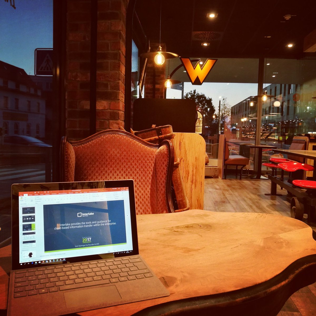 LearningRitter's tweet image. Found a nice little cafe to start the day.
#workandtravel #interlakeontour  #tooearly #coffee #Ditzingen