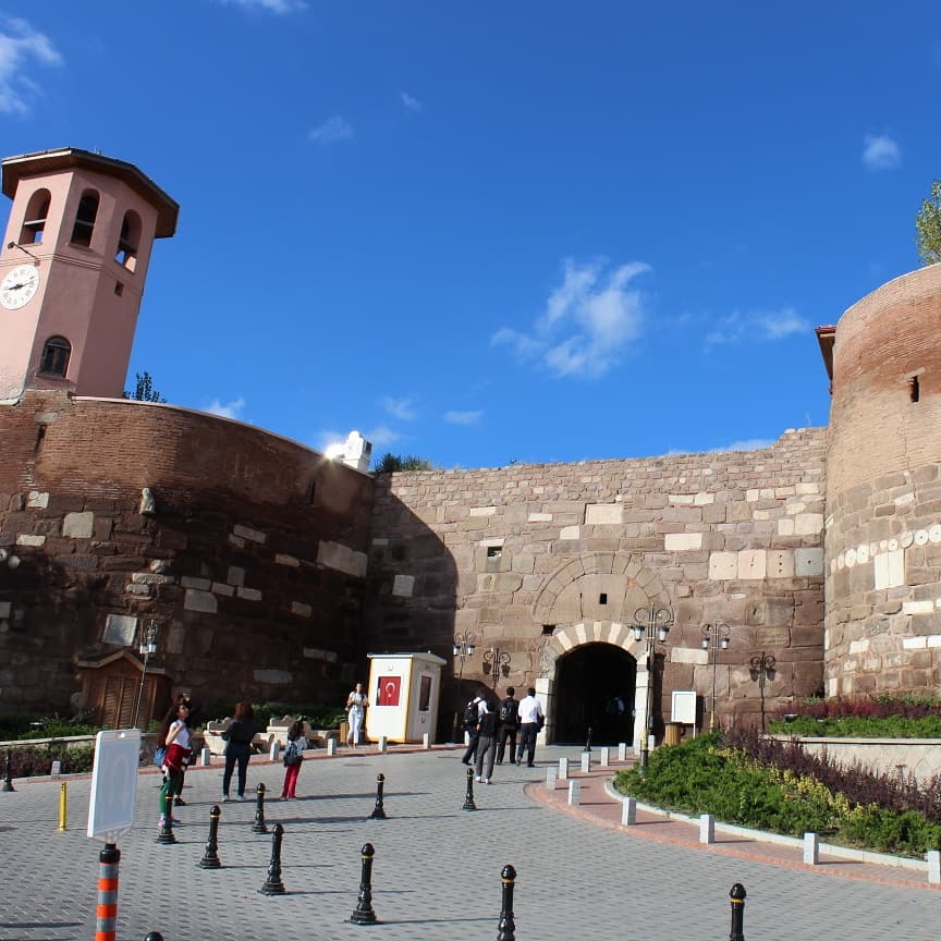Vaibhav_IIHMJpr's tweet photo. #Day3
@Ankara Castle Turkish capital’s #oldest_sight #destinationwedding for visitors as well as locals.
#Built 300 years Ago
#Ottomon_Empire
#ERASMUS
#C2S2
#My_IIHM https://t.co/0hdAR7IJsL