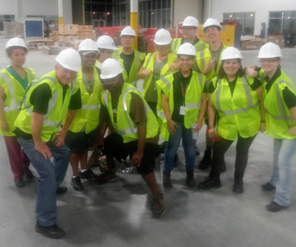 Tam_UPS's tweet photo. Team Indy is Haslet ready! #SafetyFirst #LiveTesting #IndyPreload #Indy2Haslet @RedRiverUPSers @HumerJoseph @JoeGaukler @gmcgufUPS @NilesShawna @roy_ups @hill_deryl @ExperienceUPS @UPSers @UPS_News https://t.co/Rivh6HbEi7