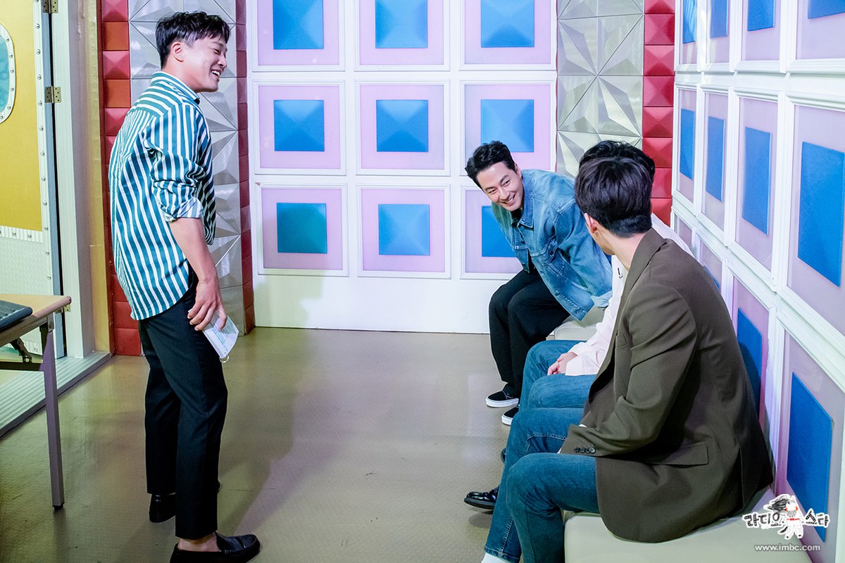 withMBC's tweet image. 드디어 만난 #차태현 과 #조인성 2주 분량으로도 부족할 수도😆 #라디오스타 #박병은 #남주혁 #본방사수