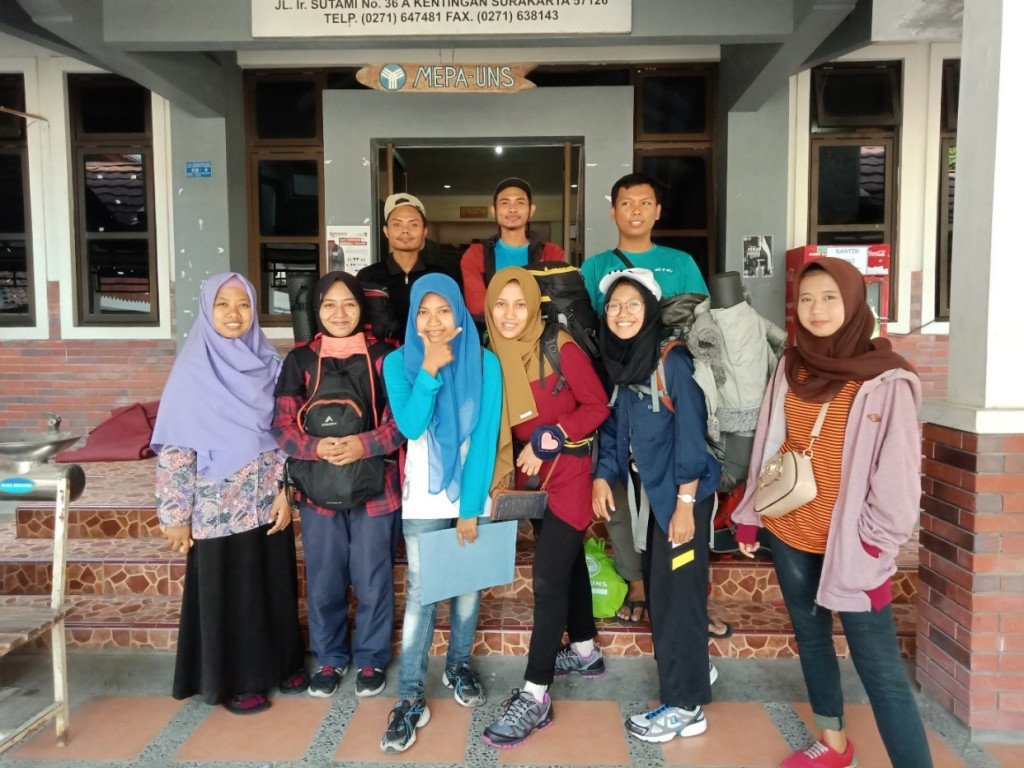 Pendakian Gunung Lawu Lintas Jalur Via Candi Cetho-Cemoro Kandang mepauns.wordpress.com/2018/09/19/pen…