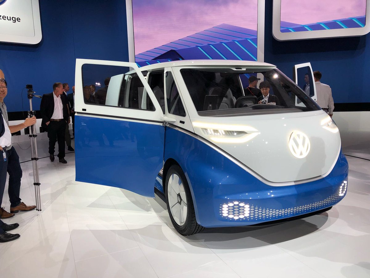 2017 - [Volkswagen] Electric VW Microbus concept - Page 2