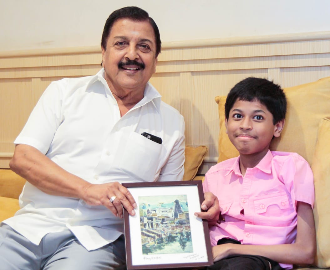 rameshlaus's tweet image. Here is @Suriya_offl , #SivaKumar Sir &amp;amp; @Karthi_Offl With Dinesh Kumar &amp;amp; his family ,Finally the Talented &amp;amp; Gifted child Artist from Theni met #Suriya👏

 #AltruisticSURIYA
