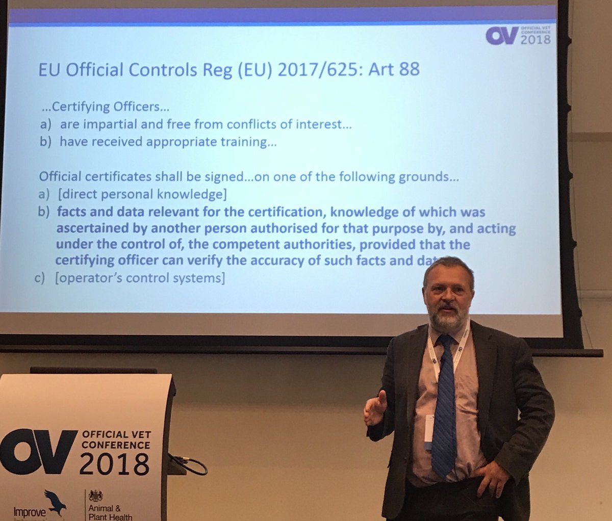 VetPractice_'s tweet photo. What will “veterinary direction” mean in the context of paraprofessionals working in the food and food animal sector? Simon Hall took us through the options for a diversified workforce post-Brexit #OVConf18 https://t.co/QKTZfRpcF8
