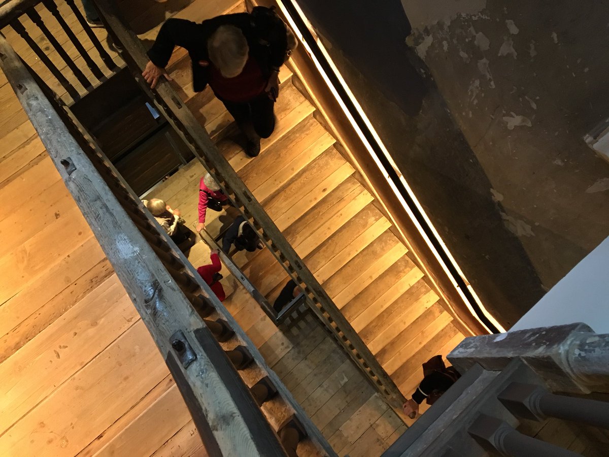 RTEHistoryShow's tweet photo. The History Show returns this Sunday the 23rd of September at 6PM.
We’ll take a tour of the newly opened 14 Henrietta Street museum, hear some scientific history from Luke O’Neill’s new book ‘Humanology’, and explore some highlights from the Dublin Festival of History. Tune in! https://t.co/G9n8UCUjQX