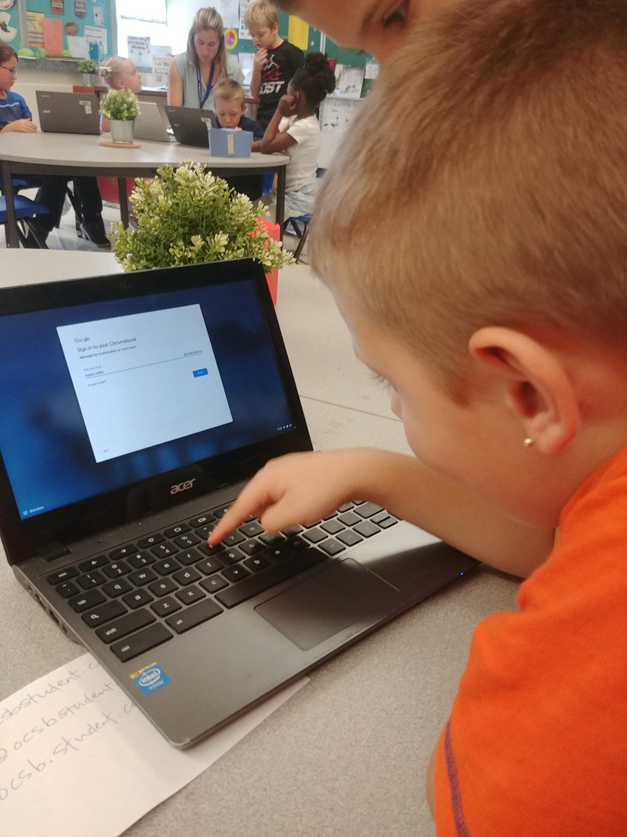 MsDangerfieldEA's tweet photo. Getting our grade 1/2's technology ready! #onefingertyping #recognizinglowercaseletters @bamccarney @StMichaelOCSB https://t.co/uEEDEIjksr