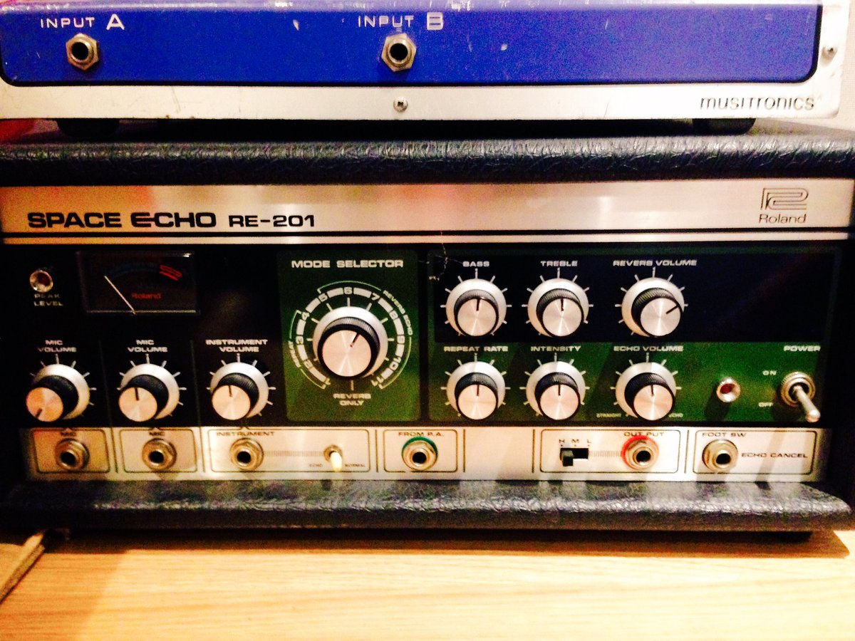 BespokePop's tweet image. Some SICK kit going down today in tha Studio..!! 🤘🏻🤘🏻#bespokepop #roland #spaceecho