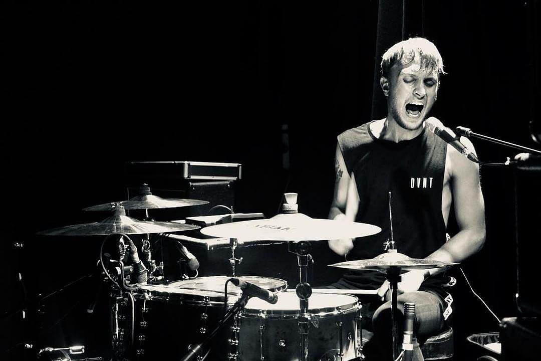 Our first show supporting TrueHeights on their fairwell tour kicks off tonight in London! 🇬🇧💙

@229thevenue 
DOORS - 19:00
<a href="/chocolatebanduk/">Chocolate</a> - 19:45
@EncodedBand - 20:30
<a href="/KillTheIdeal/">killtheideal</a> - 21:15 
<a href="/TrueHeightsband/">TrueHeights</a> - 22:00

Tickets available OTD 🤘
📷 - Meghan Shea