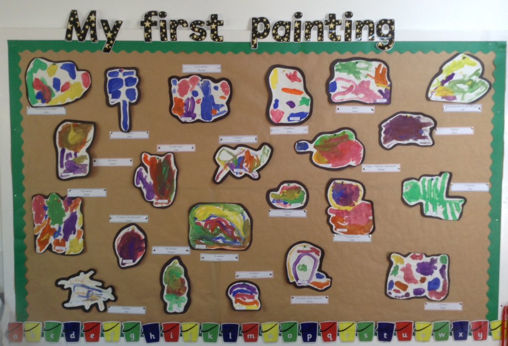 JESSPrimaryFS1's tweet photo. Exploring color at it's finest π¨ #jessprimary #eyfs #jessdisplay https://t.co/0LKacNGlGt