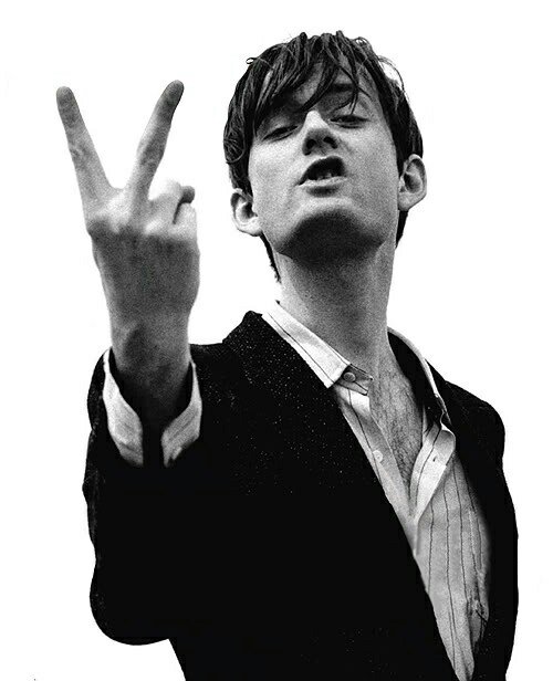 Happy Birthday Jarvis Cocker 

Pulp - Babies

 