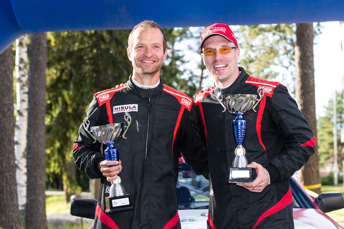 RalliSM's tweet photo. ‘’Mikäs olisikaan hienompi tapa viettää kavereiden kanssa aikaa, kuin ajaa rallia nautiskellen maailman parhailla sorateillä", @JariMattiWRC ennakoi 28.-29.9. ajettavaa @teijotalotralli'a!😎🔥

https://t.co/Uj5DnEKN6C

#rallism #wrcfi #ralli #turku #salo #kissmyturku https://t.co/iWdtesl0uS