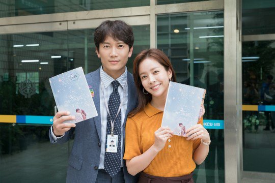 [#지성] '아는 와이프' 지성X한지민 "따뜻한 드라마로 기억되길" 종영 소감 http://naver.me/584HGE3vTranslate post