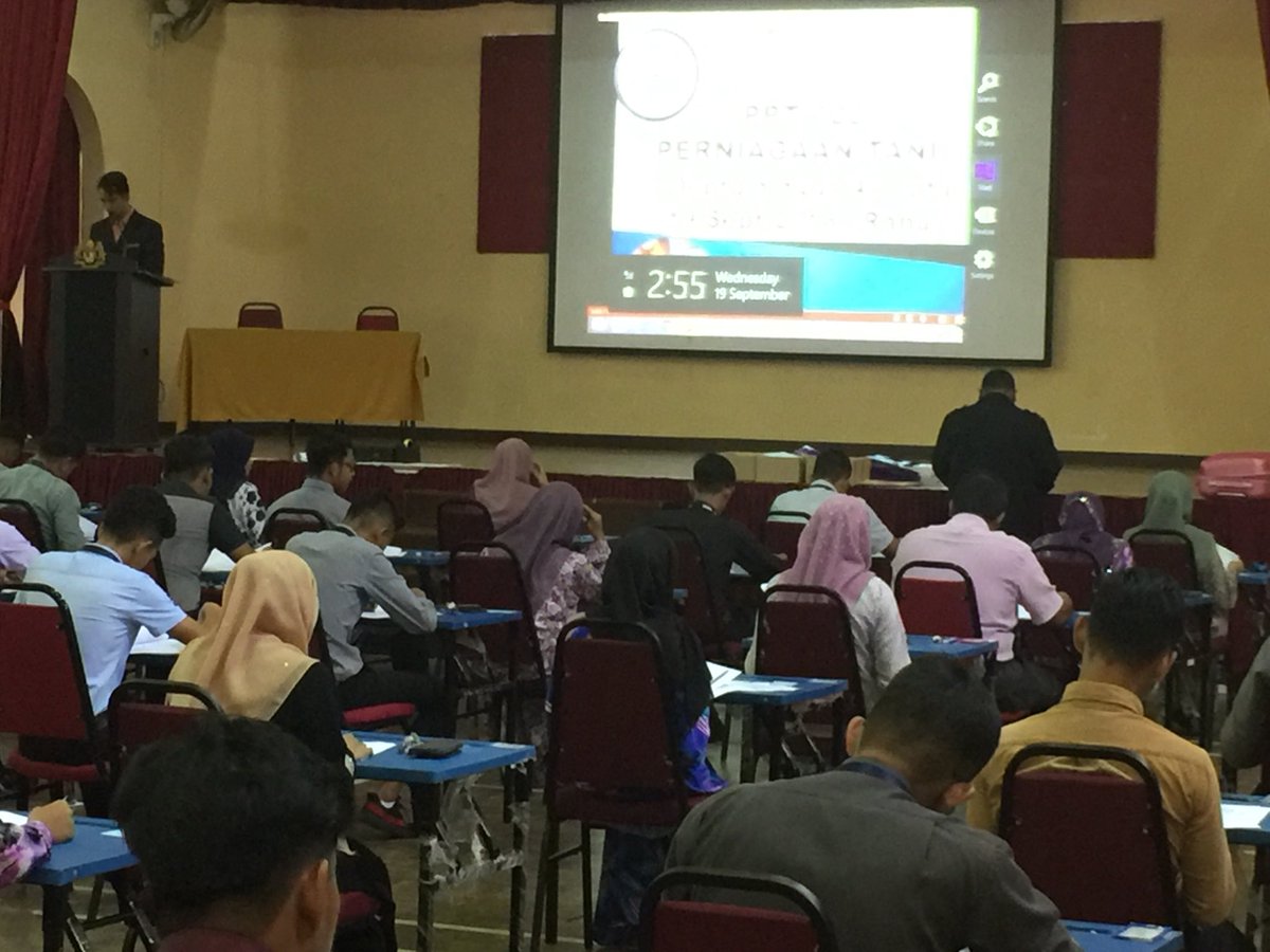 ipserdang's tweet photo. 18-20/9 Sesi Peperiksaan Akhir oleh 158 org pelajar Semester III, 2017/2019 Program Sijil Pertanian. Selamat Maju Jaya kepada semua pelajar IPSerdang.
@PSM_DOA 
@myDOA_HQ 
@blkpmoa 
@moaMalaysia 
@JHarizan 
@msallehhuddin 
@simtzetzin 
@MyDSA_official https://t.co/jzvyOkqXYT