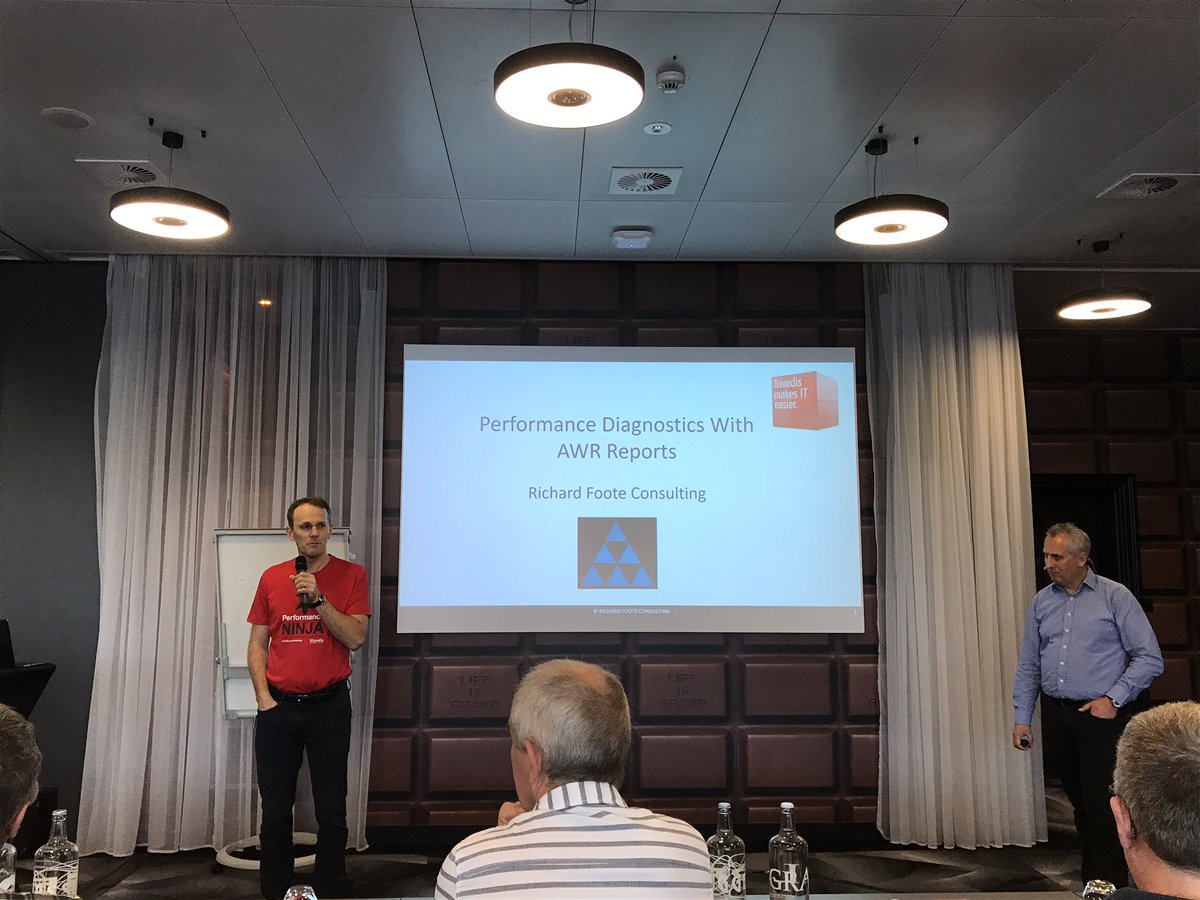 dani_schnider's tweet photo. Introduction of @Trivadis #Performance Days by @ChrisAntognini. @richardfoote already in start position for first session #tvdpdays https://t.co/ugVUZFaed0