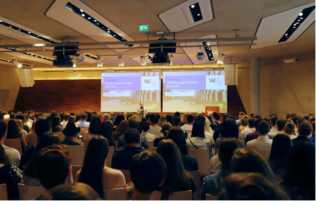 wu_vienna's tweet photo. Noch vor Studienbeginn können WU Studierende bei den Campus Days Kontakte knüpfen, Infos einholen und den Campus kennenlernen: https://t.co/kTxSISW5lv #welcometowu https://t.co/4W1a0yAz2X