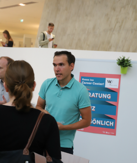 wu_vienna's tweet photo. Noch vor Studienbeginn können WU Studierende bei den Campus Days Kontakte knüpfen, Infos einholen und den Campus kennenlernen: https://t.co/kTxSISW5lv #welcometowu https://t.co/4W1a0yAz2X