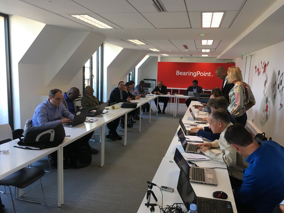 GUILLONNEAU1's tweet photo. Jour 3 du séminaire #Agreenfi d’@AFD_France dans les superbes locaux du @VillageCAParis pour parler avec nos 27 partenaires des modèles d’affaires en finance digitale et pour échanger avec des fintechs @yelloanfrance @Creditsafe @hellohubokee @Kernix @YAPU_Solutions let’s begin ! https://t.co/Lse2teboSp