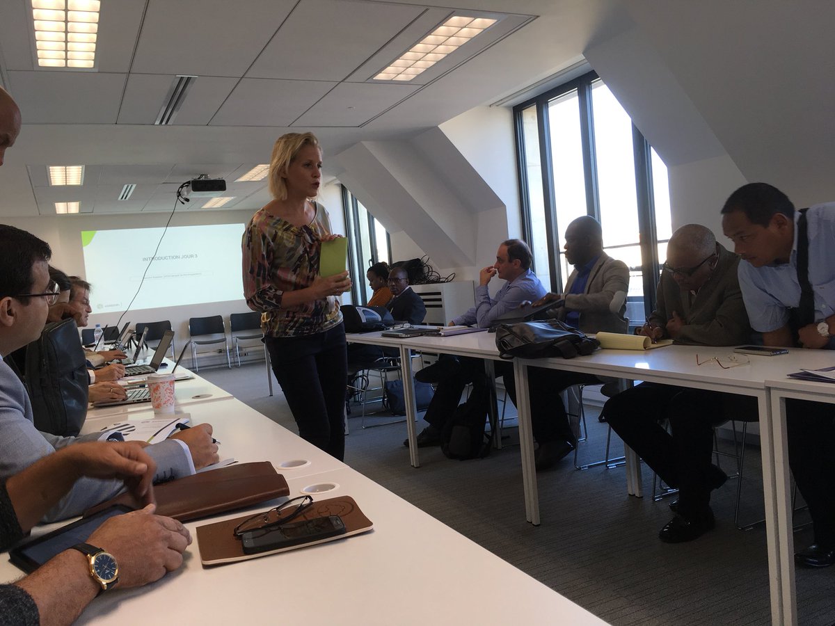 GUILLONNEAU1's tweet photo. Jour 3 du séminaire #Agreenfi d’@AFD_France dans les superbes locaux du @VillageCAParis pour parler avec nos 27 partenaires des modèles d’affaires en finance digitale et pour échanger avec des fintechs @yelloanfrance @Creditsafe @hellohubokee @Kernix @YAPU_Solutions let’s begin ! https://t.co/Lse2teboSp