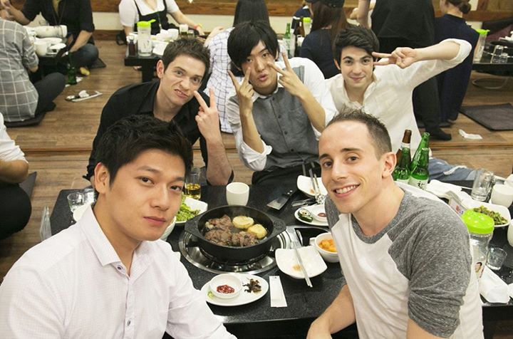 bluudot's tweet photo. NonSummit staff dinner
(2014)
#Takuya #타쿠야 #TakuyaTerada #寺田拓哉
#AbnormalSummit #NonSummit #비정상회담 https://t.co/oef9awJurZ
