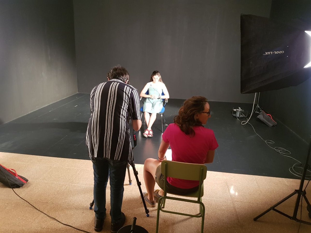 AlumniUMH's tweet photo. Estamos preparando un nuevo vídeo 🎥 #OpenWords con la integrante de #AlumniUMH👩🎓 Cristina Romero de @biotecUMH. Estad atentos a nuestras RRSS que lo lanzaremos próximamente... https://t.co/GsyEUuq2T6