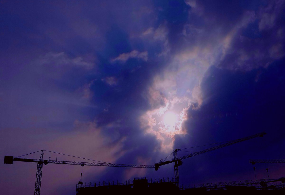 EmilianoVerga's tweet image. Quando "cielo" è #ilSinonimo di ametista
#Untemaalgiorno

#istantaneeDa @Cefriel Milano #SummerinLombardia

#500pxrtg #dailyphoto