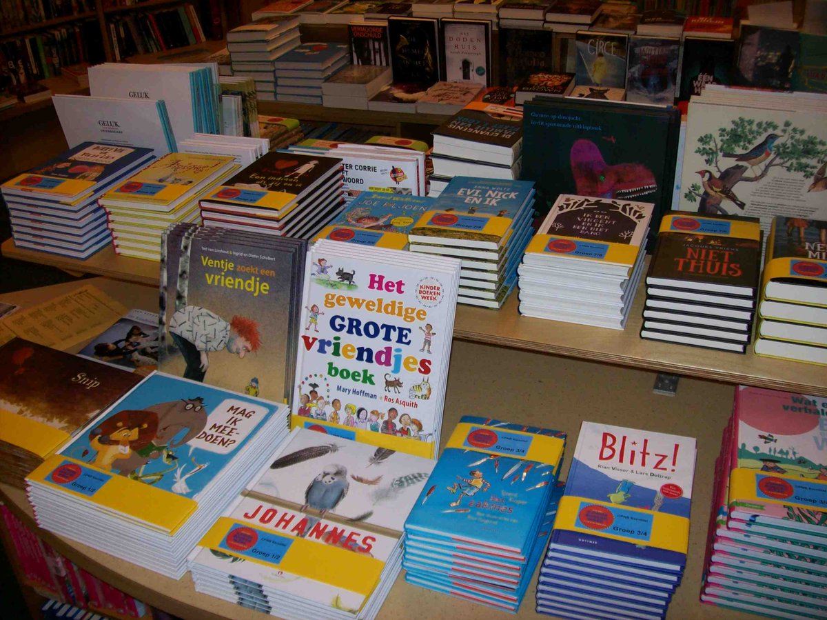 Vanavond is de info-avond-voor-scholen over de Kinderboekenweek. Nu dus druk bezig met de voorbereidingen: