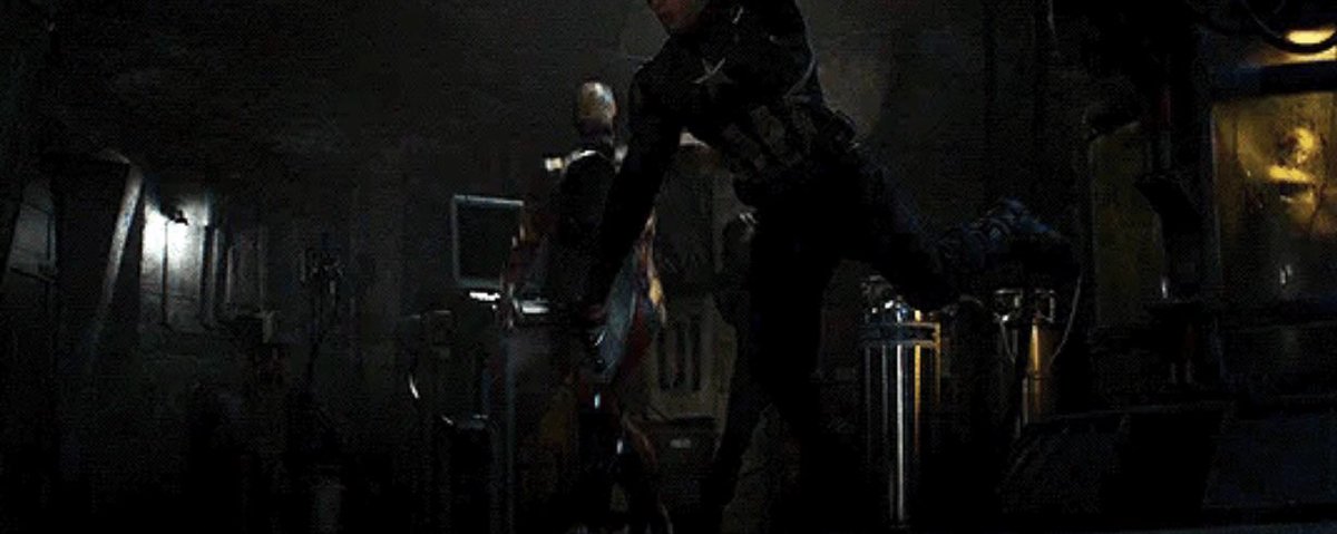 เหล่าฮีโร่ทำร้ายคนแก่
#CaptainMarvel #IronMan #CaptainAmerica