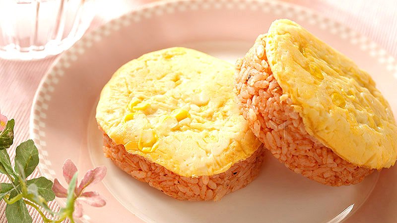 ローソンストア100 大好評の具のせおにぎりシリーズに オムレツおにぎり が新登場 ケチャップ味のご飯にふわふわのオムレツをのせちゃいました これはまさにオムライスやぁ ローソンストア100 T Co 7yeyhlt1o4 T Co 2gzmd2yd2d ローソンストア100 大好評の具のせおにぎりシリーズに オムレツおにぎり が新登場 ケチャップ味のご飯にふわふわのオムレツをのせちゃいました これはまさにオムライスやぁ ローソンストア100 T Co 7yeyhlt1o4 T Co 2gzmd2yd2d