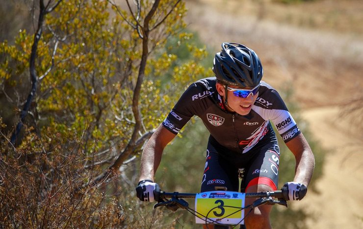 In_the_Bunch's tweet photo. The 19-year-old @BekkerRb will make his debut in the @karootocoast that starts in Uniondale on Sunday: https://t.co/i0iDCeG9aQ. #KarootoCoast https://t.co/IkUaeRUfal