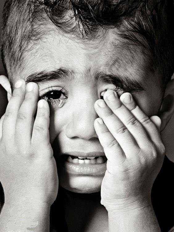 #تشتاق_لمن_تقولها
#أبي أخذه الكريم ليريح أوردته من ألم إجتاح جسده الطاهر و بدأ يؤلمه و يؤلم قلوبنا معه أبي ذكراك لازالت عالقة بجدران قلبي.
فقدت أبي و الفقد مؤلم.