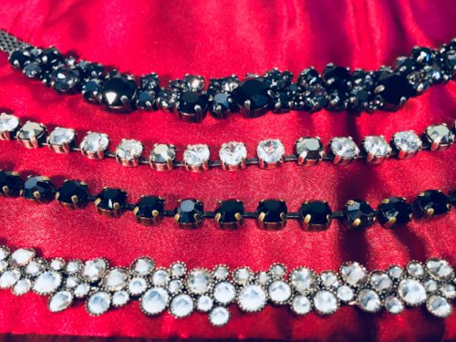 KonplottUk's tweet photo. You can't go wrong with any of these necklaces....whether you like white crystals or jet stones, we have them all

 @KonplottUk 

Go on, take a peak.......

Treat yourself to bit post @thebrits2018 luxury. 
😍❤️😍❤️😍❤️😍❤️😍❤️😍❤️😍❤️😍❤️😍❤️ https://t.co/riAdIonO3z