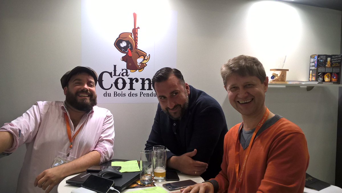 Success at #worldfoodmoscow : signature d'un contrat en #Russie : La Corne du Bois des Pendus #bierecorne <a href="/lacornebiere/">Lacorne</a> <a href="/AWEXAgrifood/">AWEX Agri-food</a> et son importateur !