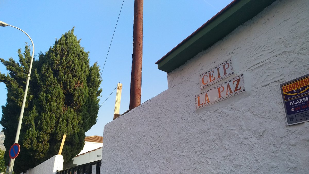 CTMAM's tweet photo. Hoy pasaremos un día muy especial con 30 alumnos del Colegio Público La Paz de #Torremolinos. Visitaremos las instalaciones de la @EMT_Malaga y haremos una visita panorámica por la ciudad de #Málaga en el #BusTurístico @malagatour https://t.co/sJW6QAqny6