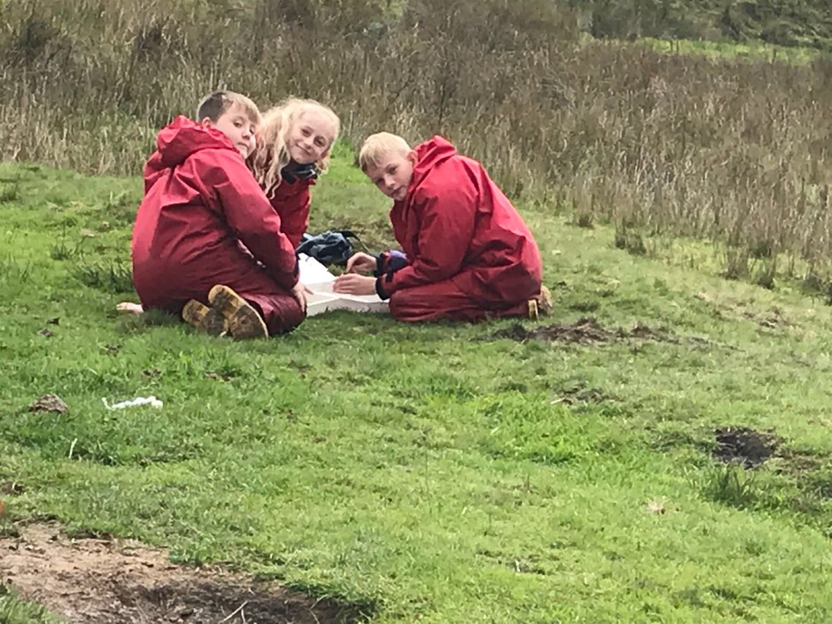dove_shell_fed's tweet photo. Year 6 thoroughly enjoyed their day at Castleshaw. They learnt lots about rivers and how they are formed. #DSF #DSFStTYear6 https://t.co/8ayA8WGq03
