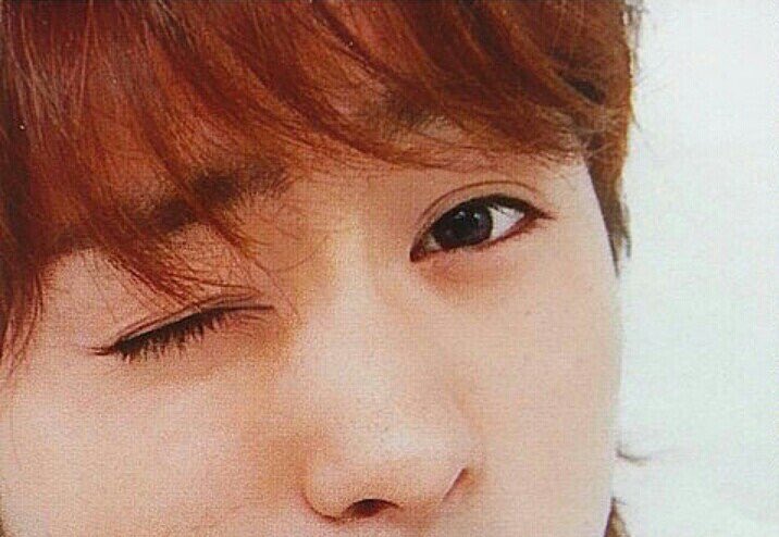 ゆっ V Twitter 翔くんが女の子でアイシャドウ塗ったらめちゃくちゃ映えるし可愛いと思うんだよね 二重幅広いだけじゃなくて平行二重 だし わたしは末広型だから羨ましい 可愛い