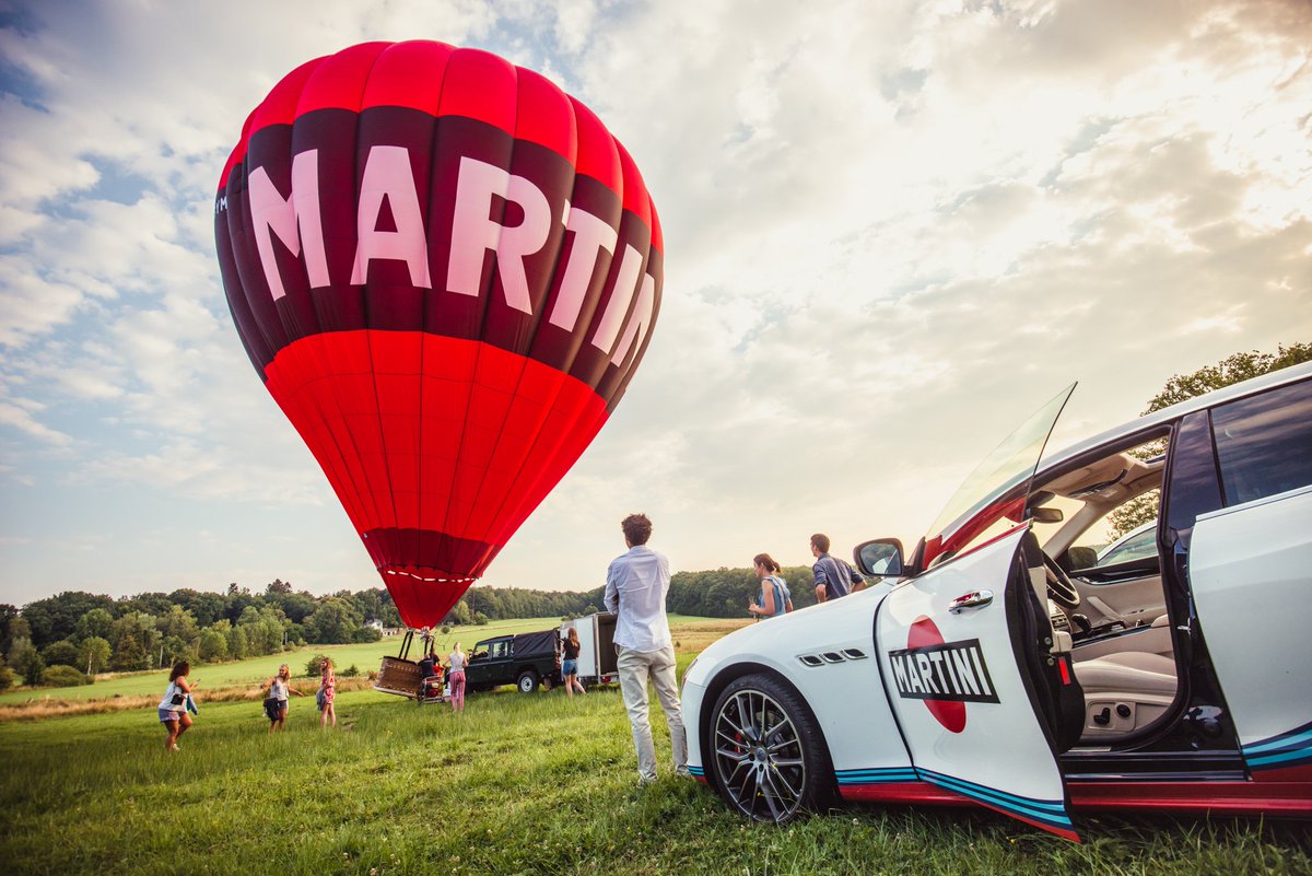 Play4_be's tweet photo. Dankzij #GertLateNight maak je kans op een unieke Martini experience voor jou en 4 vrienden: https://t.co/0LEBrx42kd #MartiniAperitivo #MartiniTonic https://t.co/Uipm2UfN6Q