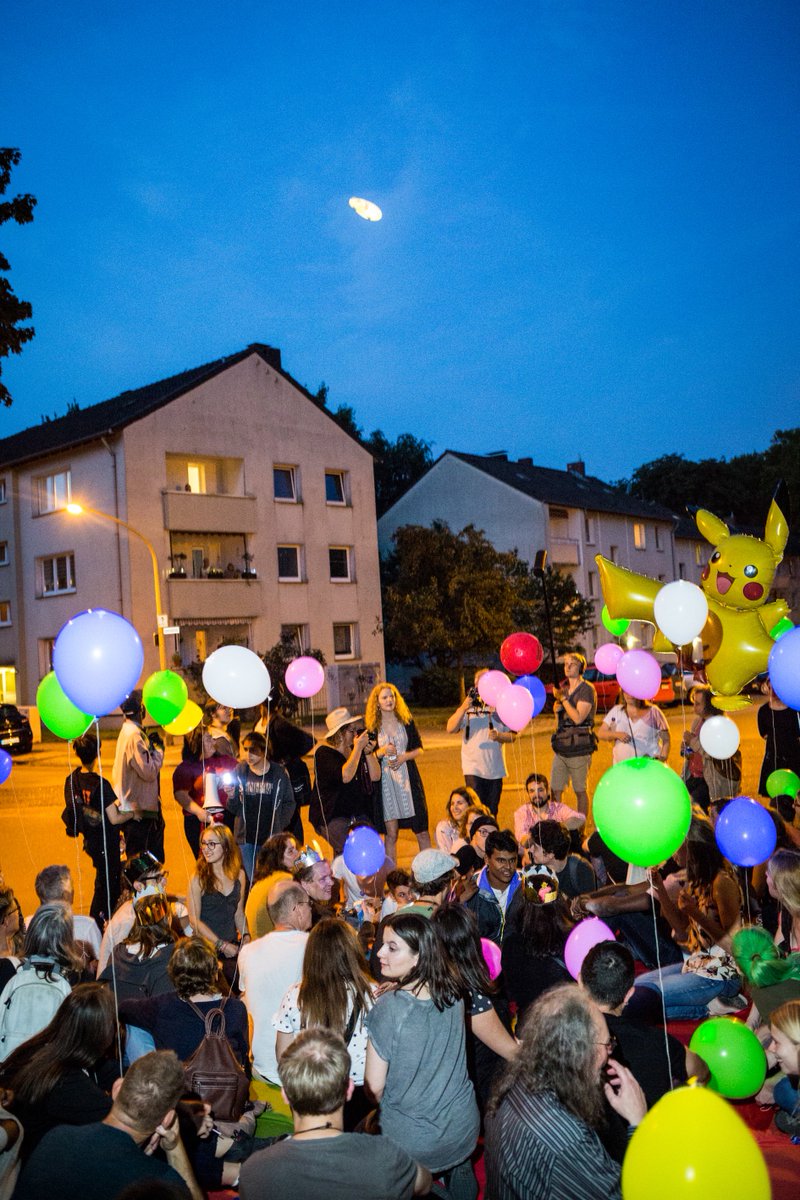 ri_festival's tweet image. First up in our Autumn Season: Mammalian Diving Reflex are performing 'Nightwalks with Teenagers' with our friends from @MESReading. Walking performances on 5th and 6th October at 8pm - all welcome: bit.ly/2NnCa2B
 @mammaliandiving #nightwalks #readingatnight