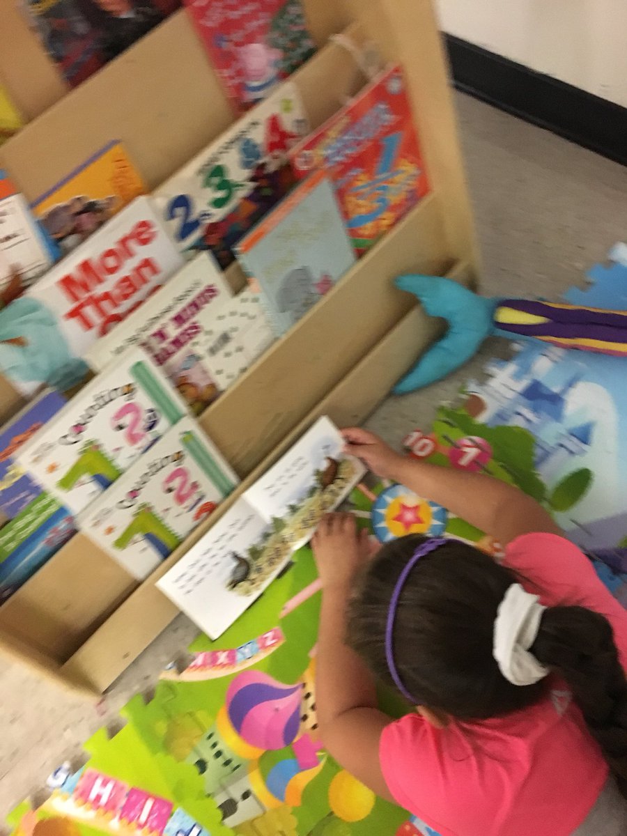 “Reading gives us some place to go when we have to stay where we are” Mason Cooley.  We do this everyday in the #justiceleagueoflearning  #reading #misswhiteclass <a href="/DufferinSchool/">Dufferin School</a> <a href="/ParamvirDandiw1/">Paramvir Dandiwal</a>