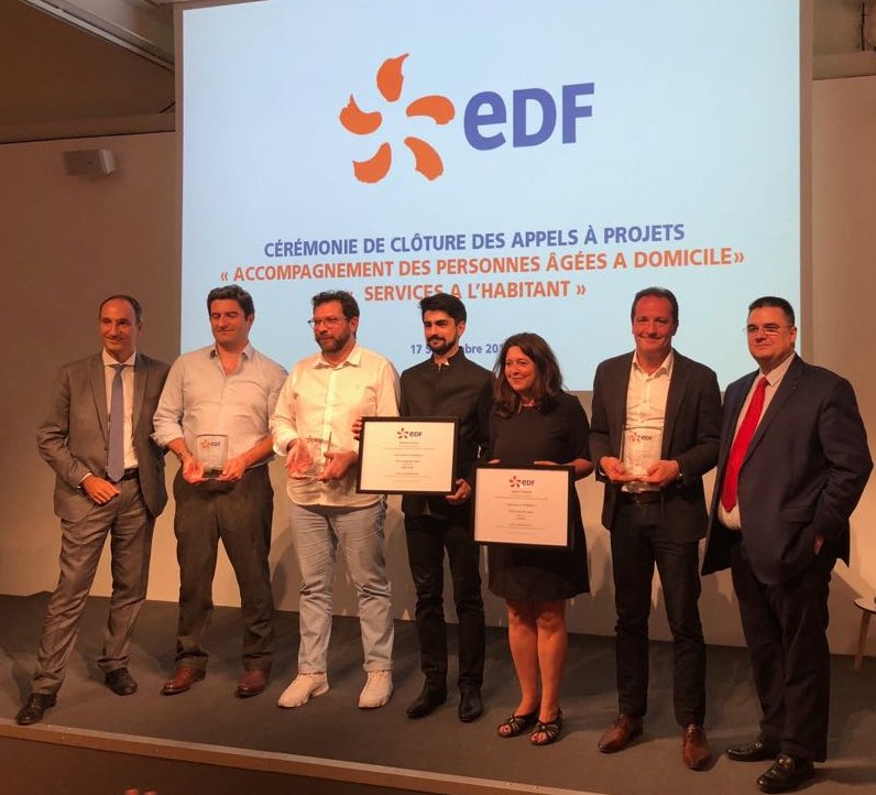 securkeys's tweet photo. 17 septembre 2018 - SecurKeys : lauréat EDF Nouveaux Business.
SecurKeys à l'immense honneur d'avoir officiellement été récompensé lauréat EDF Nouveaux Business, pour sa première édition. 

#securkeys #edf #nouveauxbusiness  #fondationedf #insurtech #gardiennagedecles https://t.co/qSldkcxip3