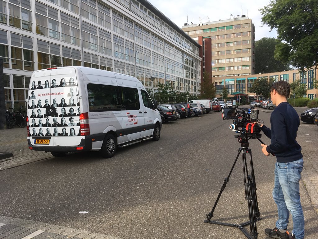 JoaneHasken's tweet image. Vandaag op pad voor #werkbezoekdag promo bij @LibertasLeiden Leuk weerzien met @JdWolf_Official. Eerste actie van onze #ambassadeurs Lyn en Arien