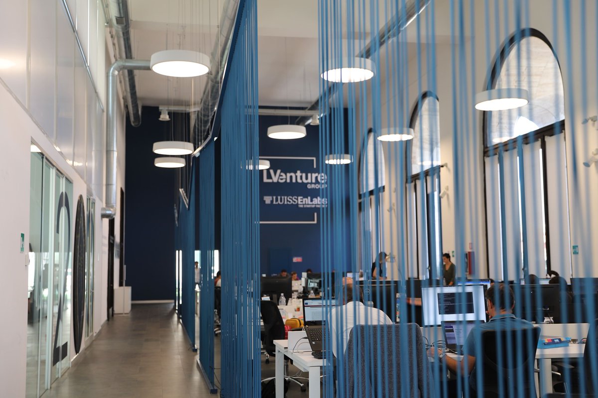 #Facebook chooses The Hub of <a href="/LVentureGroup/">LVenture Group</a> and #LUISSEnLabs to launch #BinarioF, its new Learning Center for #Digital Skills in #Rome via <a href="/sole24ore/">IlSole24ORE</a> bit.ly/2D9aSZe