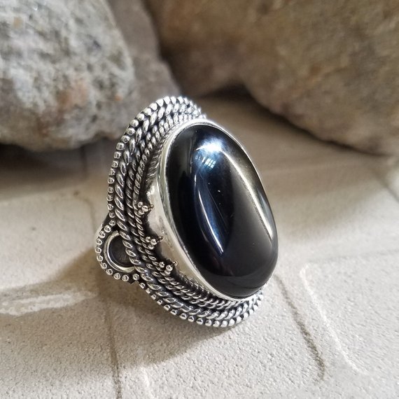 craft_midas's tweet photo. Black Onyx Ring With 925 Sterling Silver
Buy
At
Price :- US$ 35.99 US$ 39.99+
You save US$ 4.00 (10%)
Link :- https://t.co/gfPSznZ0LT
#BlackonyxRing #925sterlingsilverring #newdesignring #dominicanring #delicatering #ultimatering #trendingring #doublebandring #gemstonering https://t.co/yQKzcKdrqk