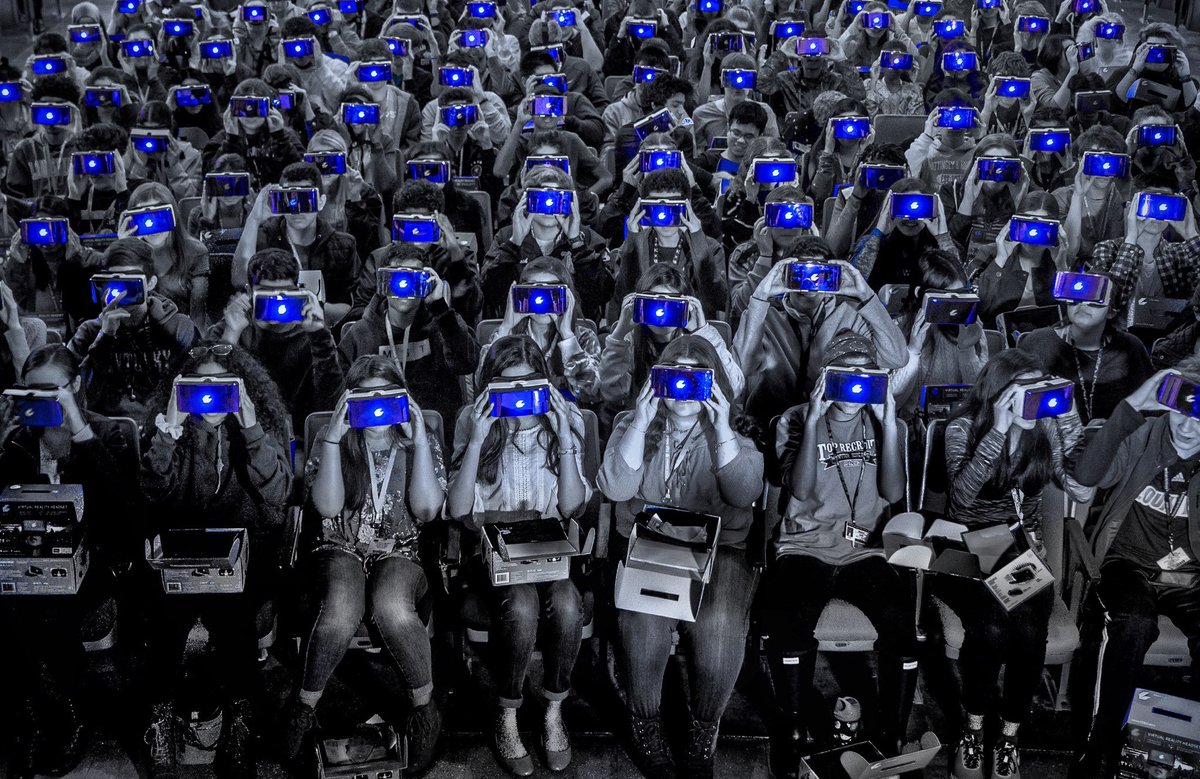 CEEK's tweet photo. Great article from leading Chinese newspaper on how CEEK is using Blockchain and Virtual Reality to change user habits around music piracy.  The article is in English and Chinese. Read and share. Thanks https://t.co/ZN9S8klbcb #VirtualReality #Ceekvr #ceek #VRBlockchain #VRMusic https://t.co/Dc0jJfwDcz