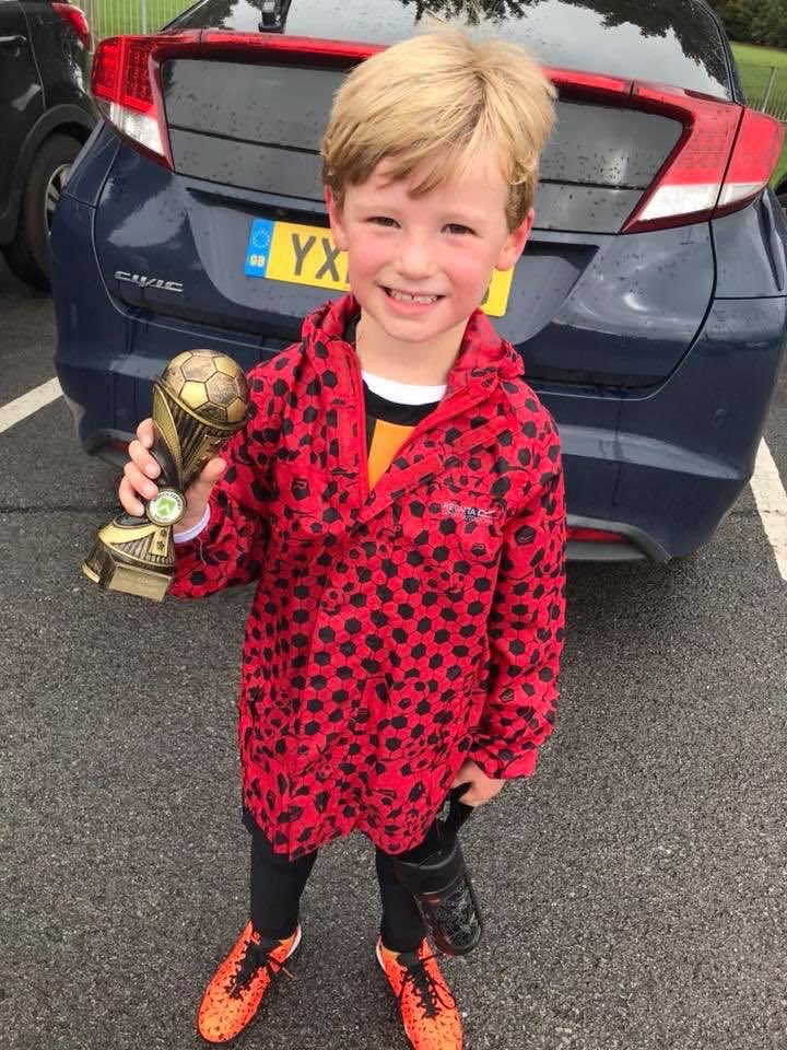 Lots of smiling faces and some great football down at North Ferriby academy last weekend. Well done to Joshua who picked up the trainer of the week trophy 👏🏻👏🏻👏🏻🏆