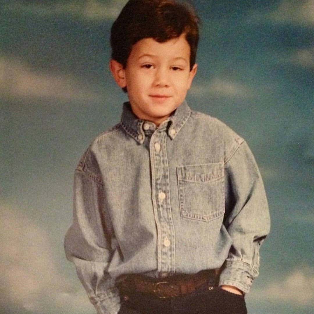 pinkvilla's tweet photo. We bet you can't guess who this little boy is!
Hint: He's got a desi connection with us. 😎
#GuessWho https://t.co/KwvD8wXrA3