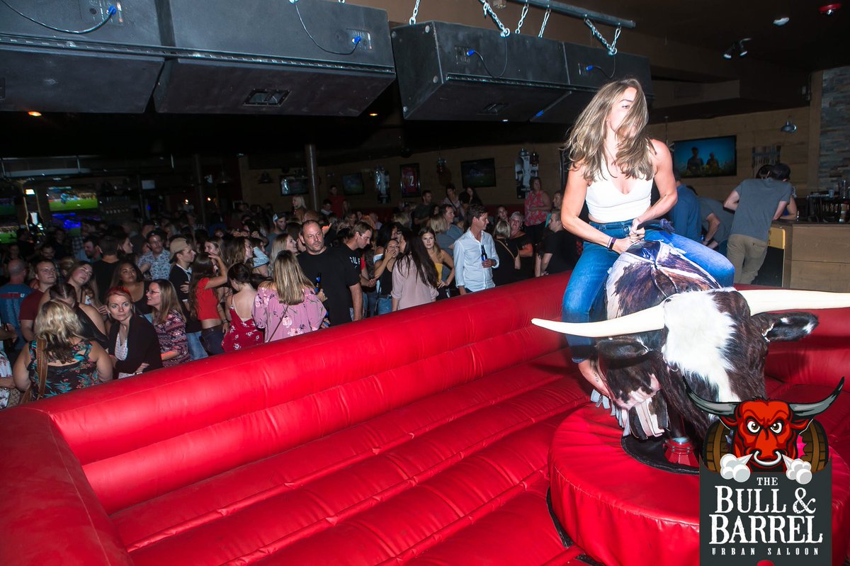 SATURDAYS 🤠🎧🍾🍺🐂