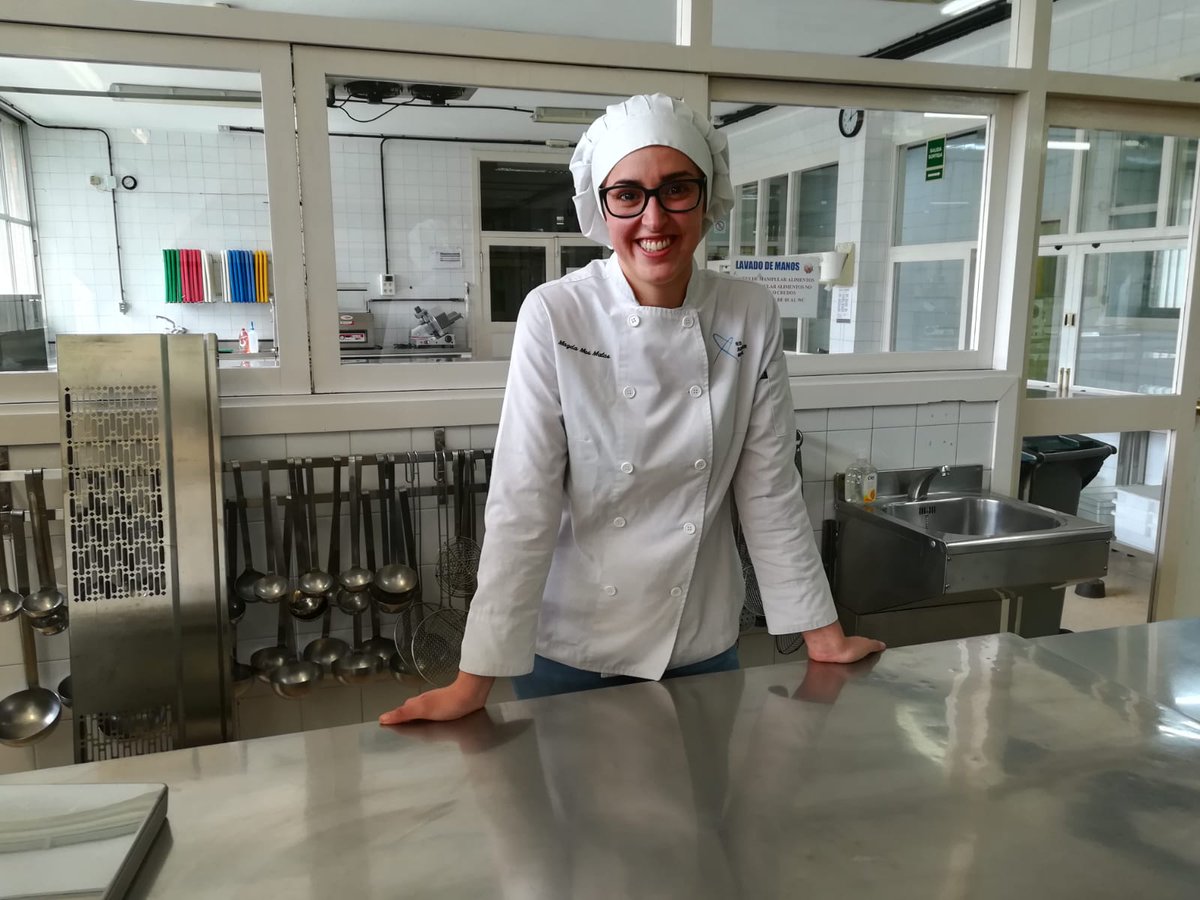 La nostra alumna de direcció en cuina Magdalena Mas Matas, seleccionada per competir a la semifinal del concurs nacional GM chef a Bilbao. #elquefeimaljuniper #moltmesquegastronomia #ensencantacompetir