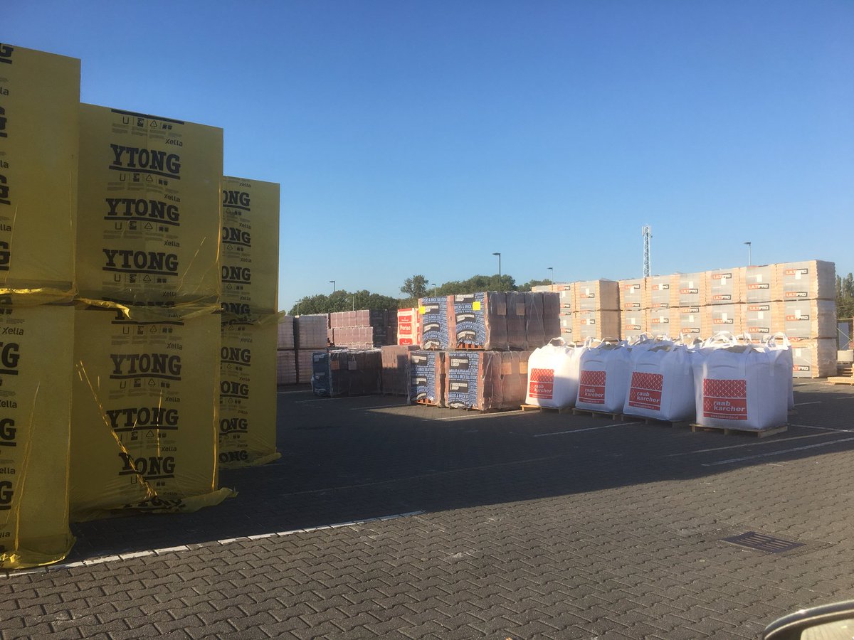 Han Uitzetter tweet media