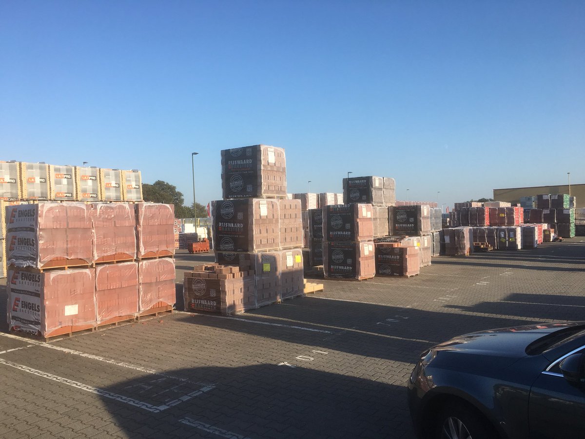 Han Uitzetter tweet media